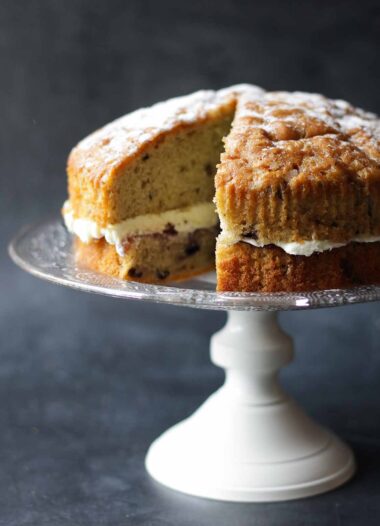Lemon and Blueberry Round Cake